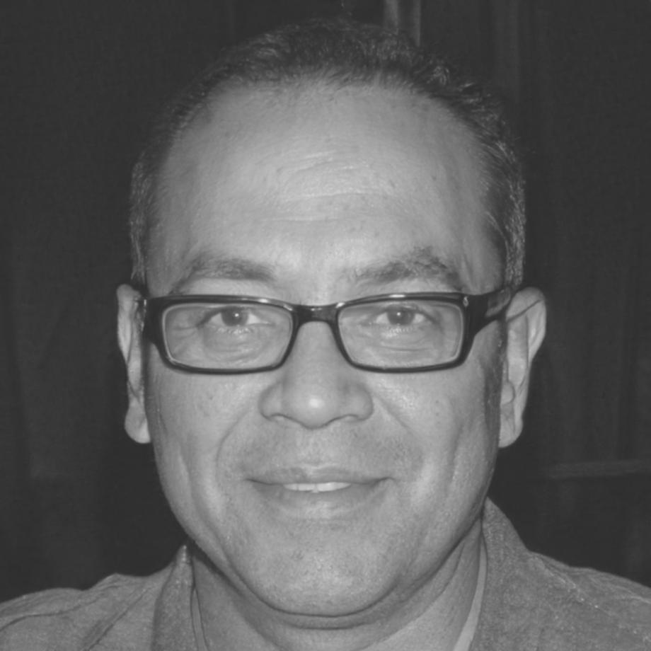 Instructor especializado en finanzas personales